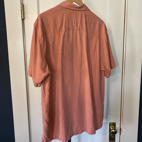 Tommy Bahama Tropic Isles 100% Silk Textured Camp Shirt, Mango, Size Medium - Picture 13 of 13